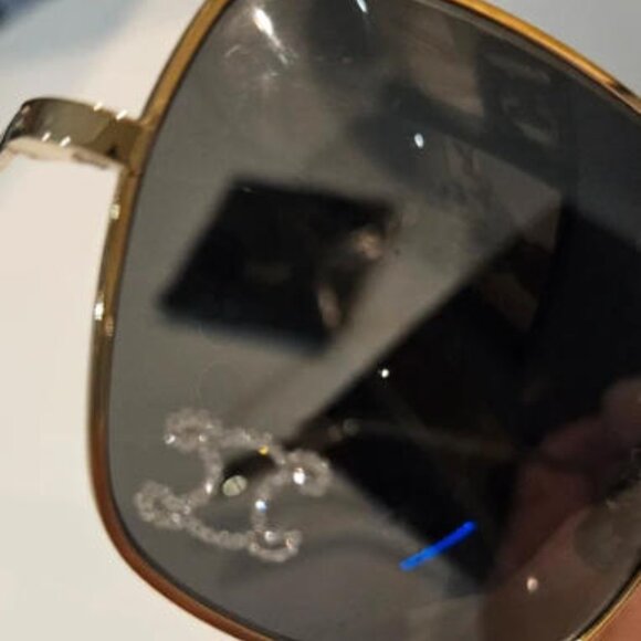 Authentic Céline Gold Sunglasses - Current Model - With Suede Case - Picture 2 of 7